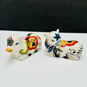 Tabletop Unlimited ESPAÑA Bocca Cow Salt and Pepper Shaker SEE READ